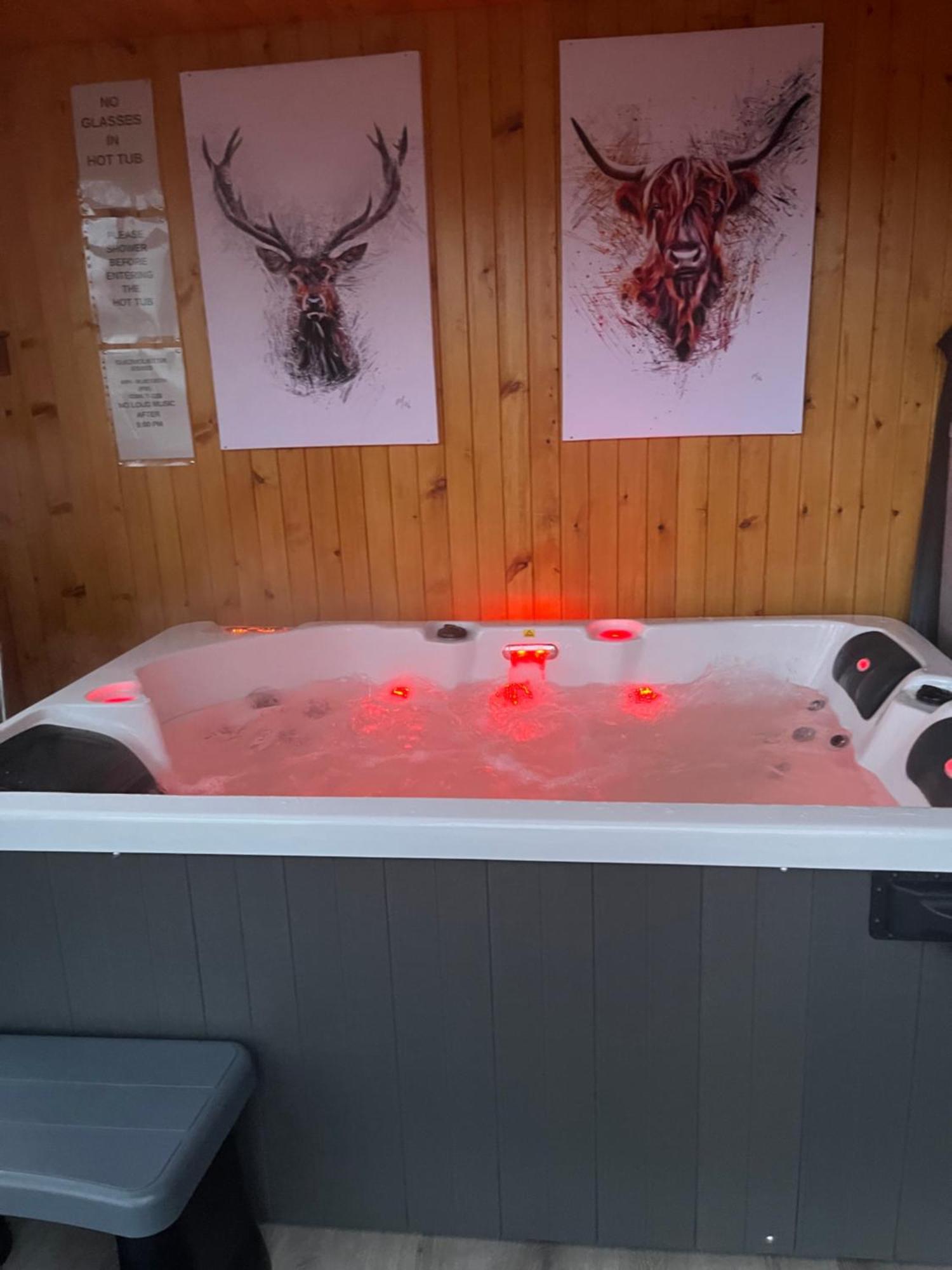 Ben Nevis Manor Lodge & Indoor Private Hot-Tub Форт-Вільям Екстер'єр фото